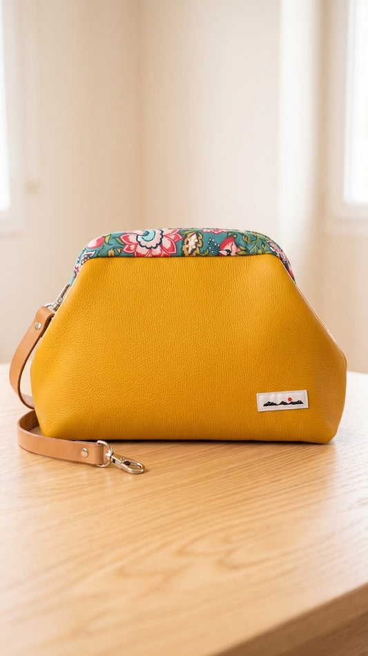 BOLSO CLACK BRAVO PIEL DE VACUNO MOSTAZA CON INTERIOR FLORES VERDES