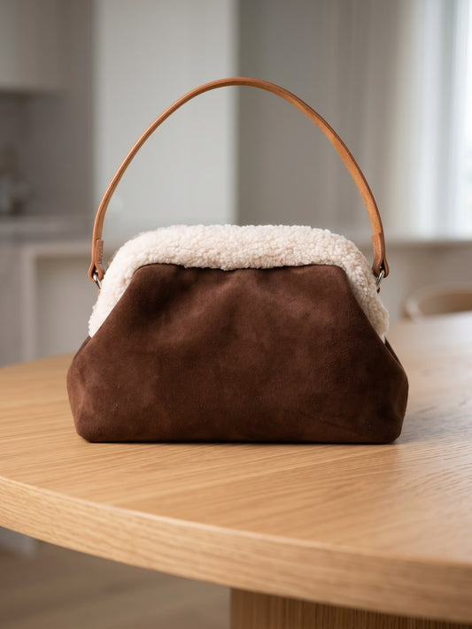 BOLSO CLACK BRAVO ANTE MARRON CON BORREGUITO