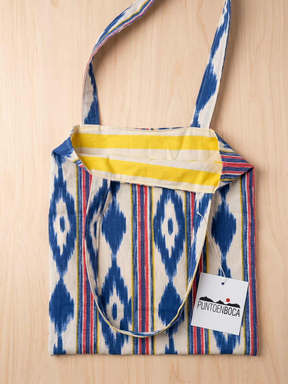 TOTE BAG IKAT AZUL CON RAYAS AMARILLAS